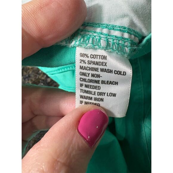 Crown & Ivy Women's Green Capri Pants Size 6 Casual Solid Mid Rise - Picture 9 of 10